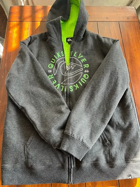 Vintage Men’s XL Quiksilver Charcoal Zip Hoodie with Neon Green Fleece Lining - Picture 9 of 12